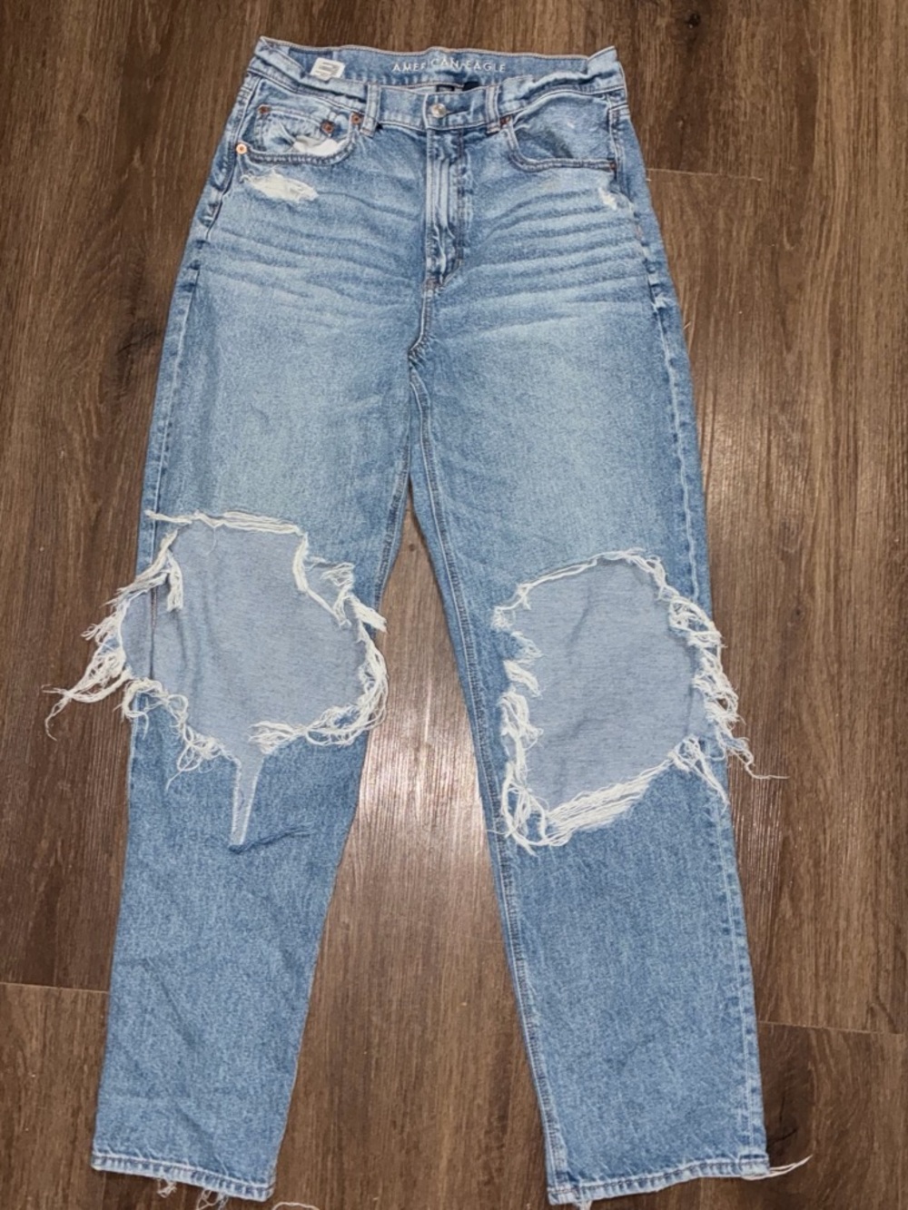 American Eagle Outfitters Light Blue Distressed Boyfriend Jeans